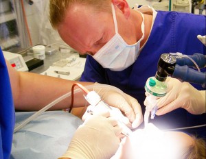Behandlung in Vollnarkose